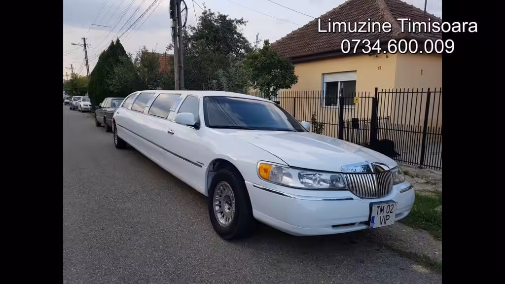 Limuzină pentru cerere în căsătorie, seara, în Timișoara
